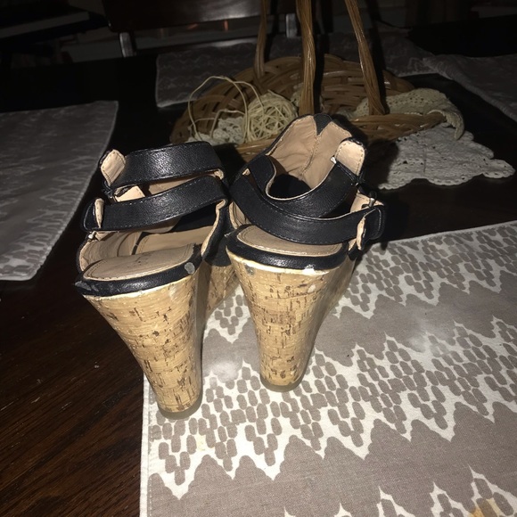 Hot tomato brand size 11 black cork wedges - Picture 7 of 8